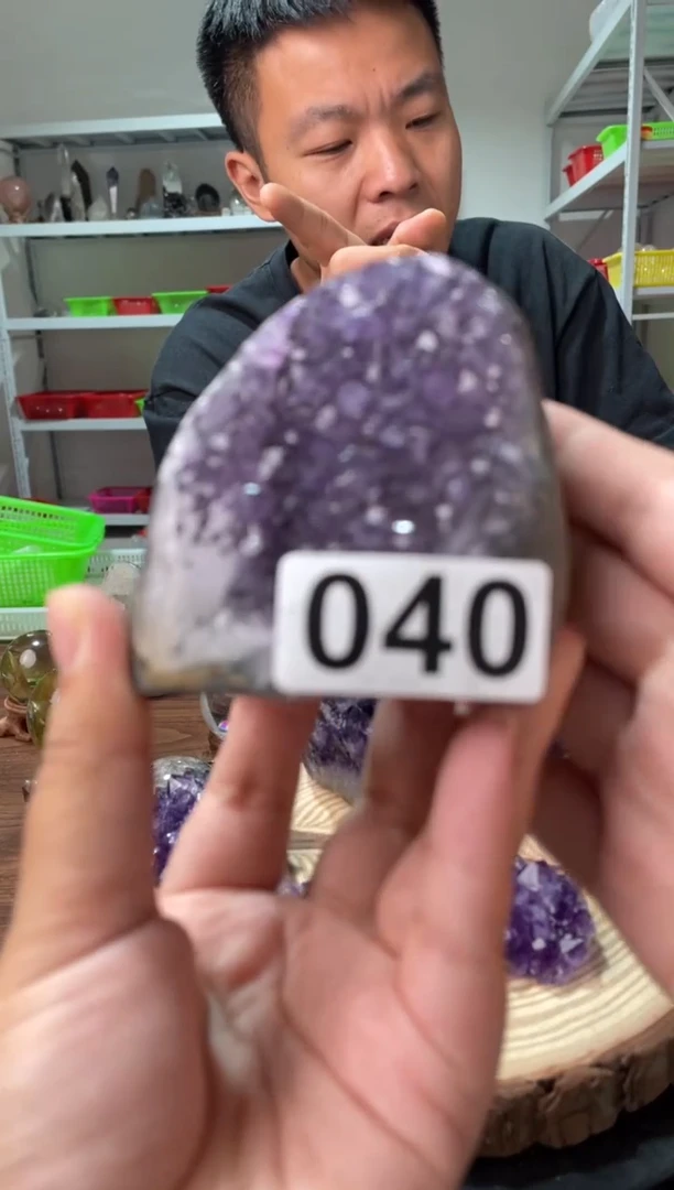 未镶嵌水晶大型摆件（非配饰）紫水晶簇040