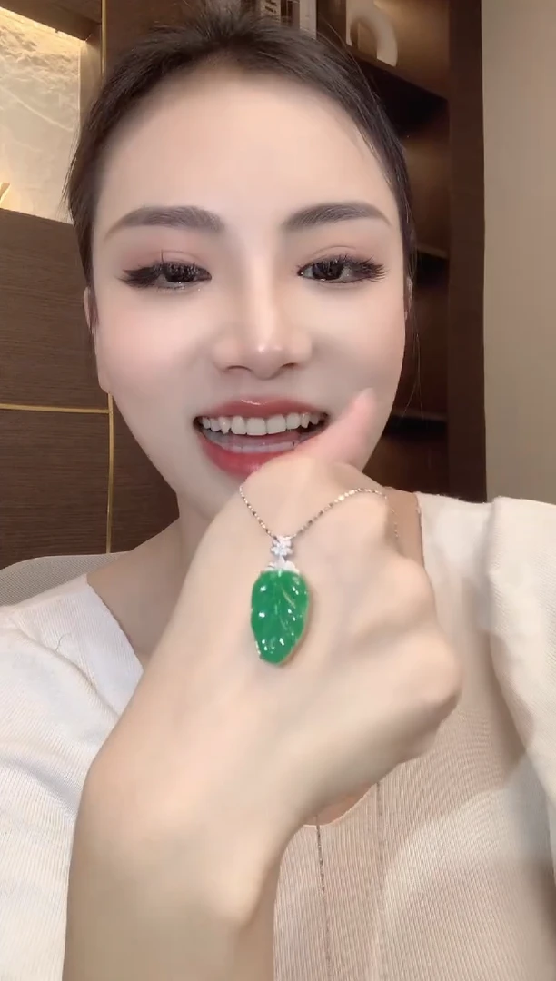 吊坠(不含链)18K金镶嵌翡翠C3