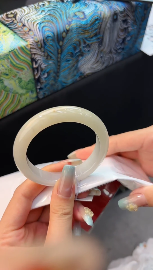 翡翠手镯未镶嵌56-58翡翠手镯15