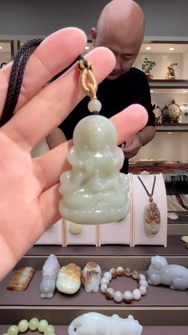 颈饰未镶嵌和田玉苏