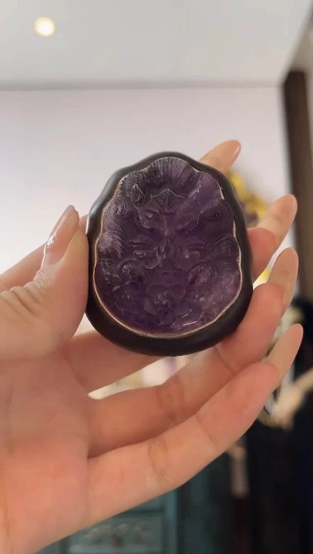 翡翠未镶嵌颈饰贝*翡翠019