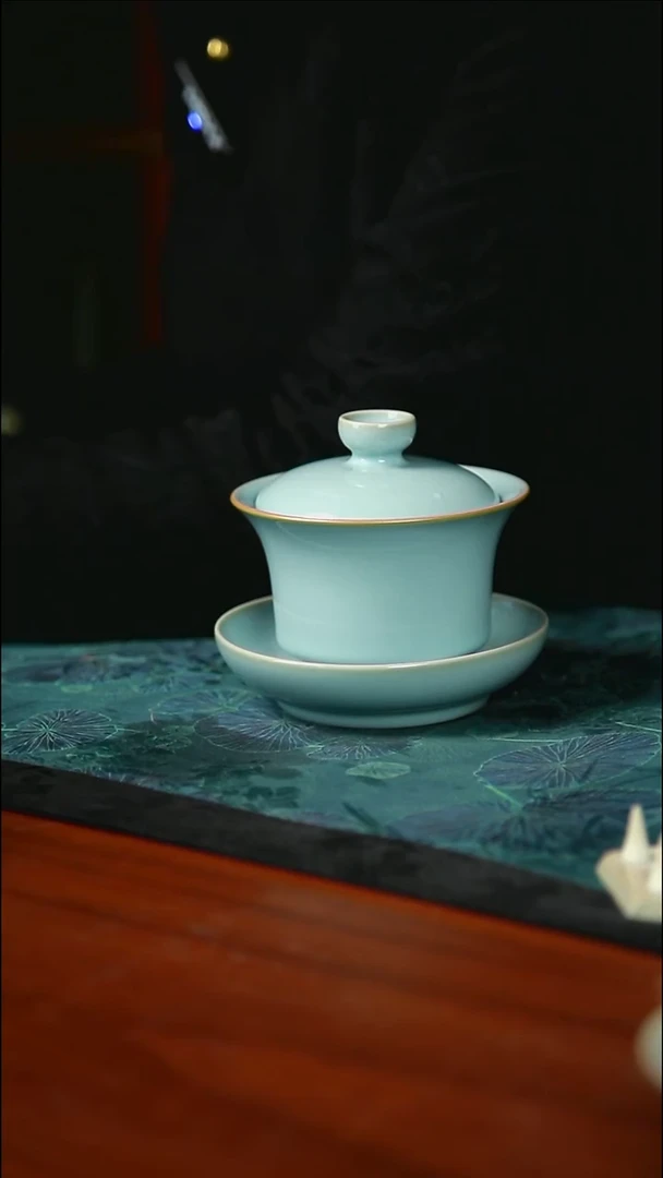 马蹄盖碗 支钉 开片 一级品 150毫升