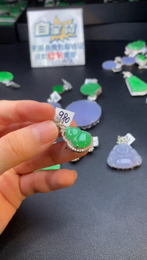 翡翠银S925镶嵌颈饰翡翠