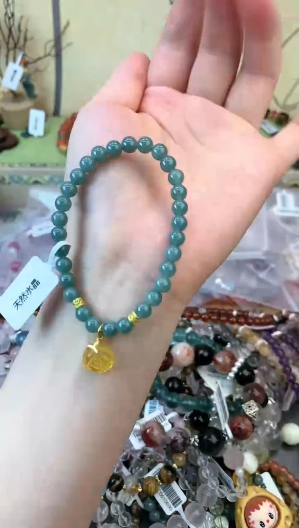 手饰翡翠未镶嵌258