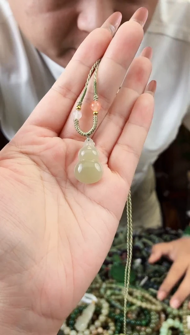 和田玉未镶嵌颈饰拍一发一