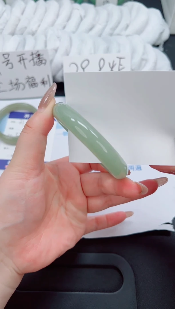 未镶嵌手镯石英质玉032-62.2