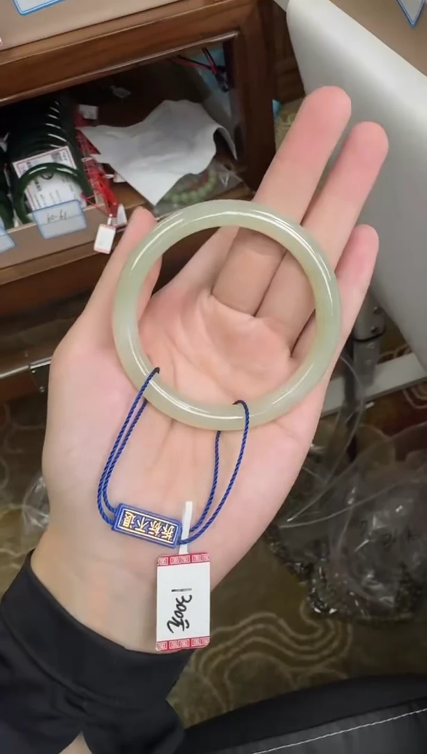 未镶嵌手镯和田玉57