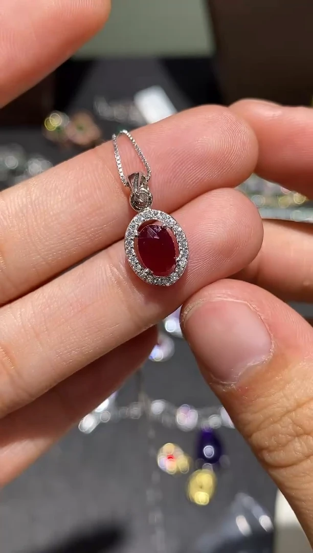 颈饰银S925镶嵌红宝石吊坠