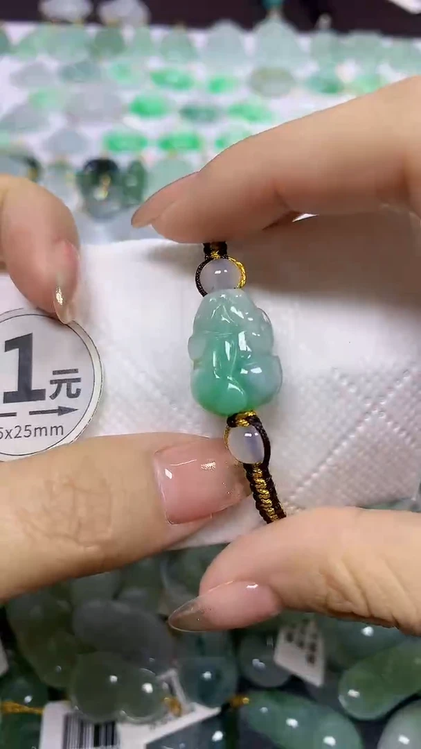 颈饰未镶嵌翡翠天然翡翠A货