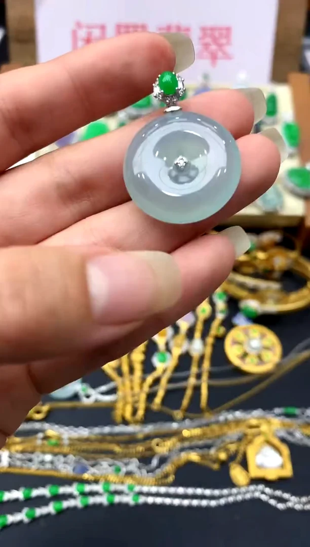 颈饰18K金镶嵌翡翠329-中国好珍宝