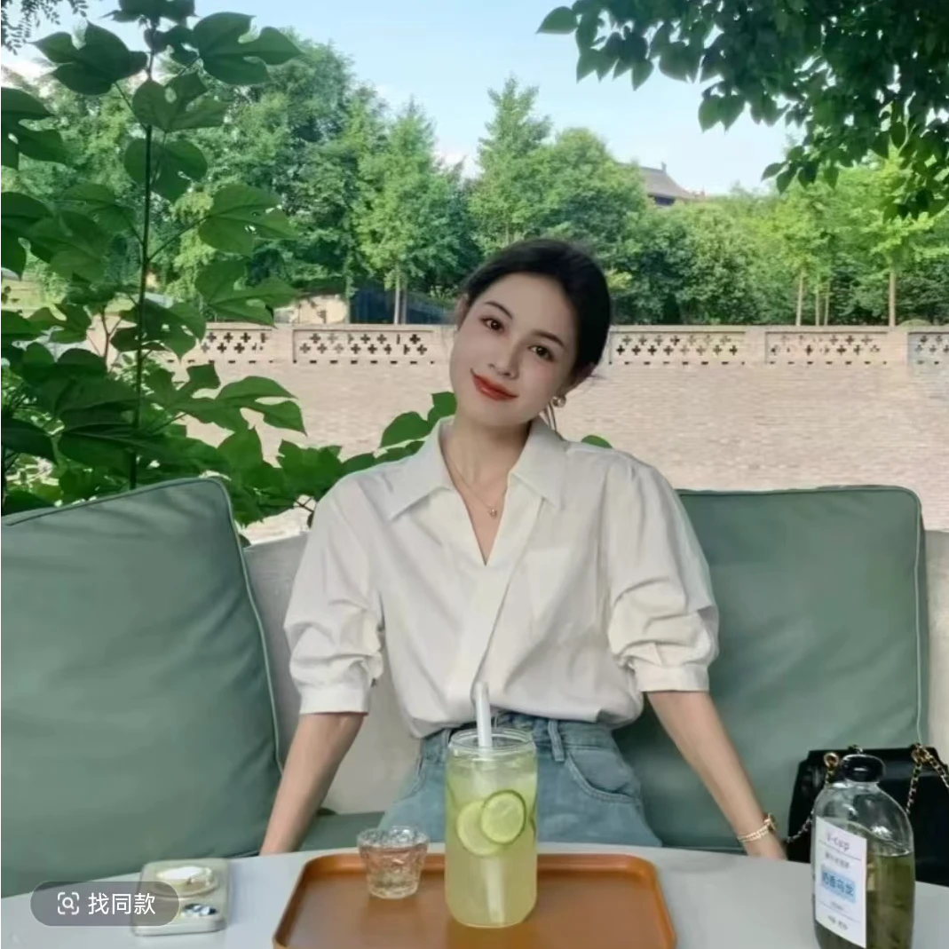 法式高级感白色V领短袖衬衫夏季休闲女气质轻熟上衣衬衣