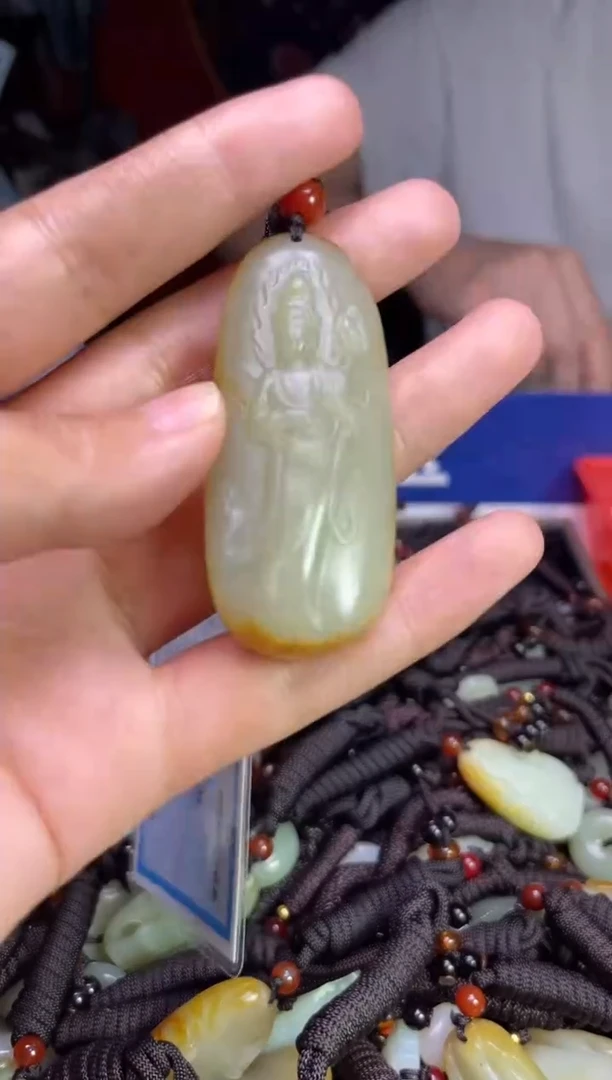未镶嵌和田玉挂件1