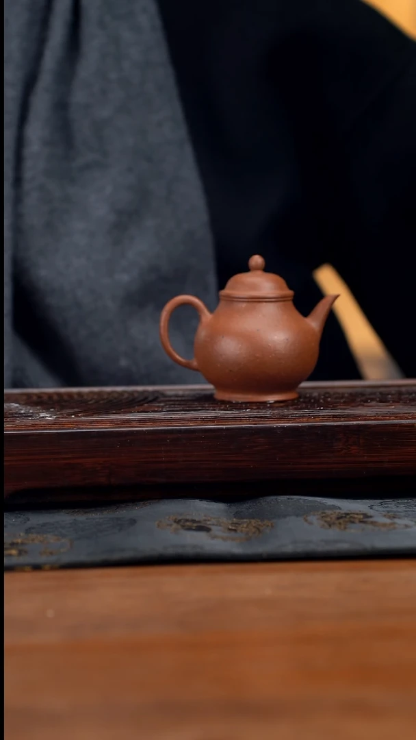 【闪购商品】紫砂茶壶120cc黄龙山原矿降坡泥梨形5