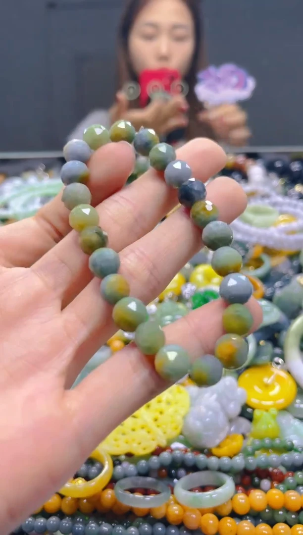 颈饰未镶嵌翡翠8MM/X/翡翠A货，一件也是批发价