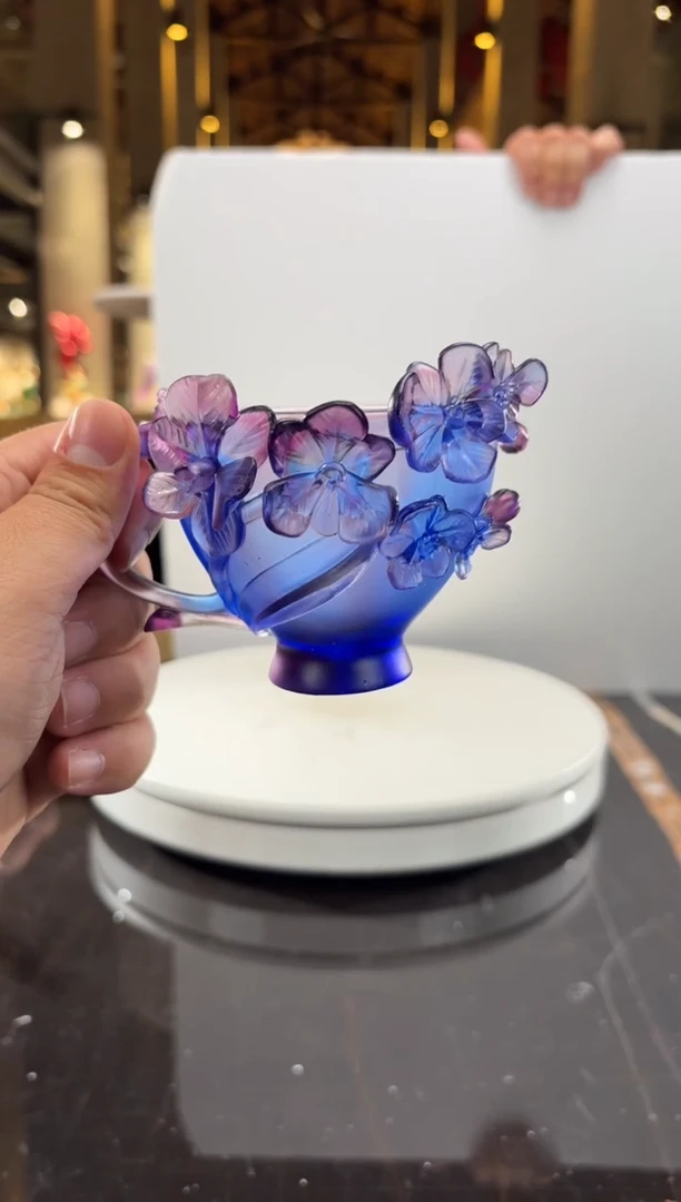 摆件蓝紫色咖啡杯