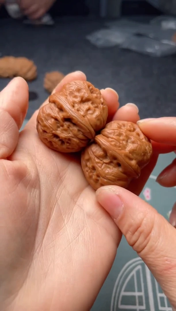 把件文玩核桃w318  元宝 小水尖 40尺 黄尖