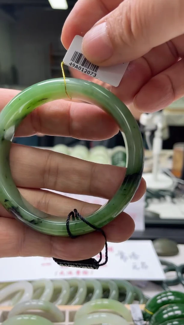 【闪购商品】和田玉手镯未镶嵌编码2073 圈口59-60