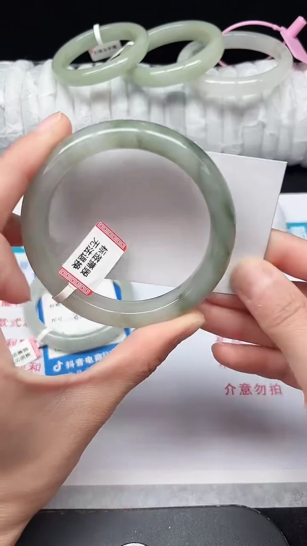 未镶嵌手镯石英质玉135-58/59