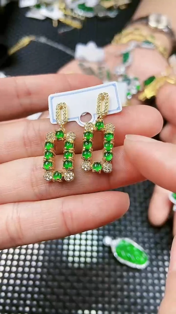 【闪购商品】翡翠耳饰未镶嵌11111111