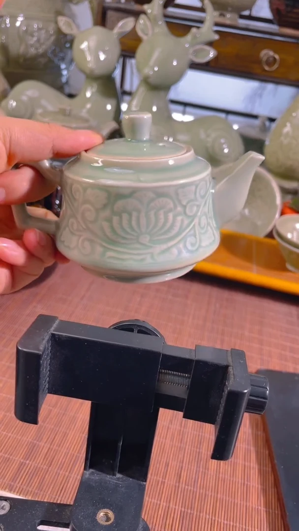 耀州窑微瑕缠枝牡丹壶230CC一只