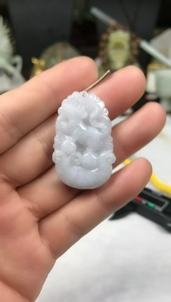 翡翠挂件未镶嵌生肖鼠