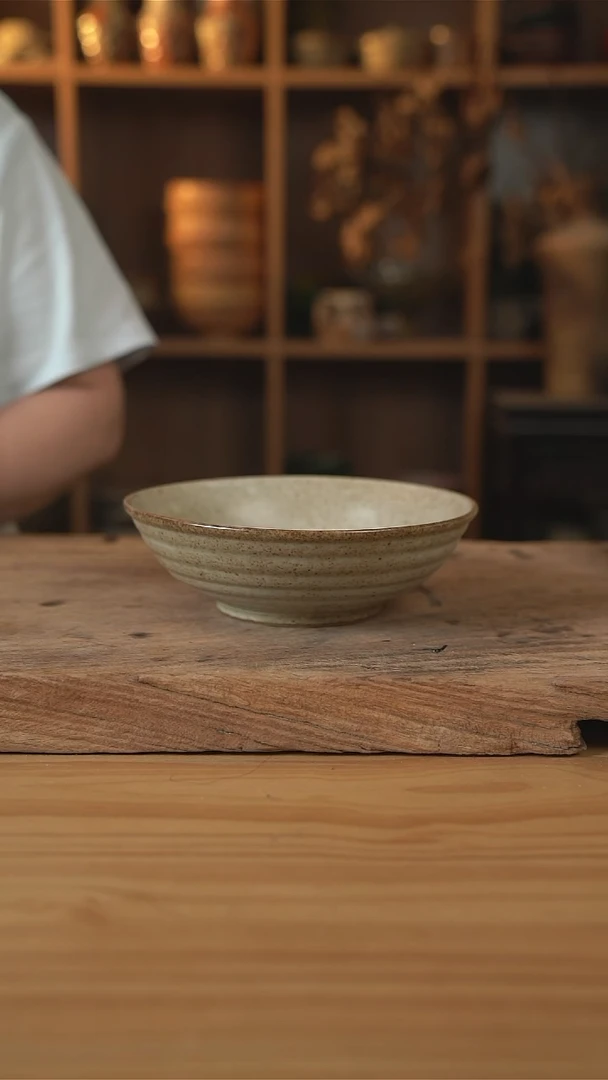 奶奶系列的8英寸螺纹面碗