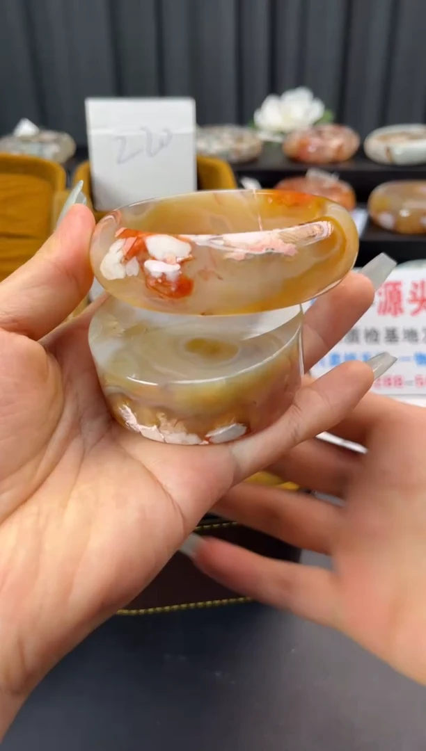 未镶嵌手镯石英质玉（60圈口）赠送镯心