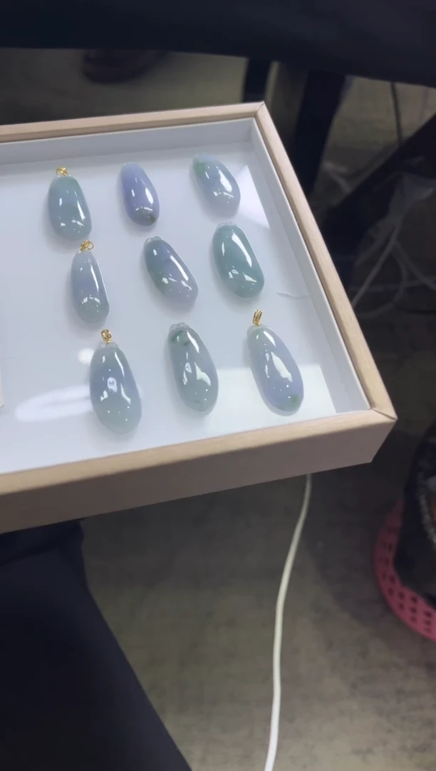 颈饰18K金镶嵌翡翠K308/多样性发一件/配绳子