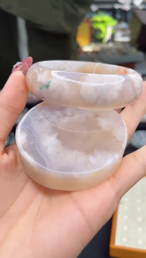 【闪购商品】石英质玉手镯未镶嵌60圈口（赠品镯心）1569254