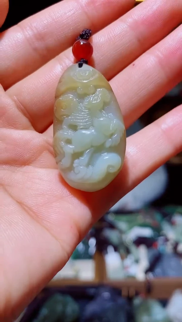 颈饰未镶嵌和田玉1