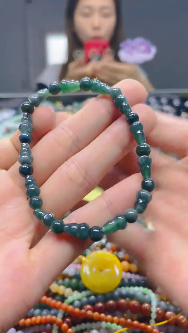 颈饰未镶嵌翡翠5MM/B/翡翠A货，一件也是批发价