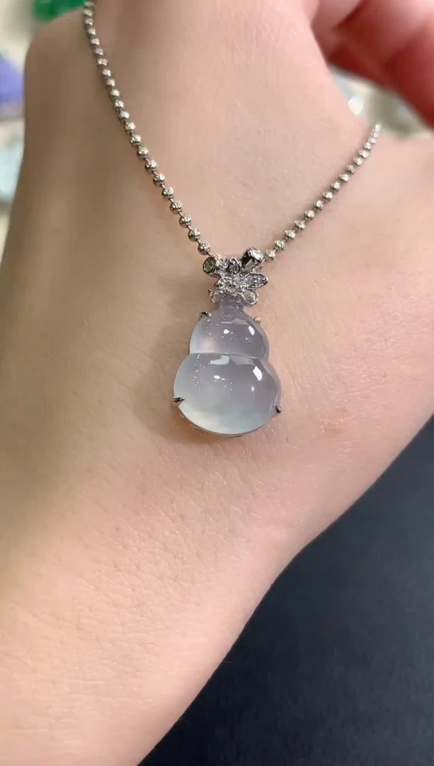 吊坠(不含链)18K金镶嵌翡翠冬日珠宝Q22