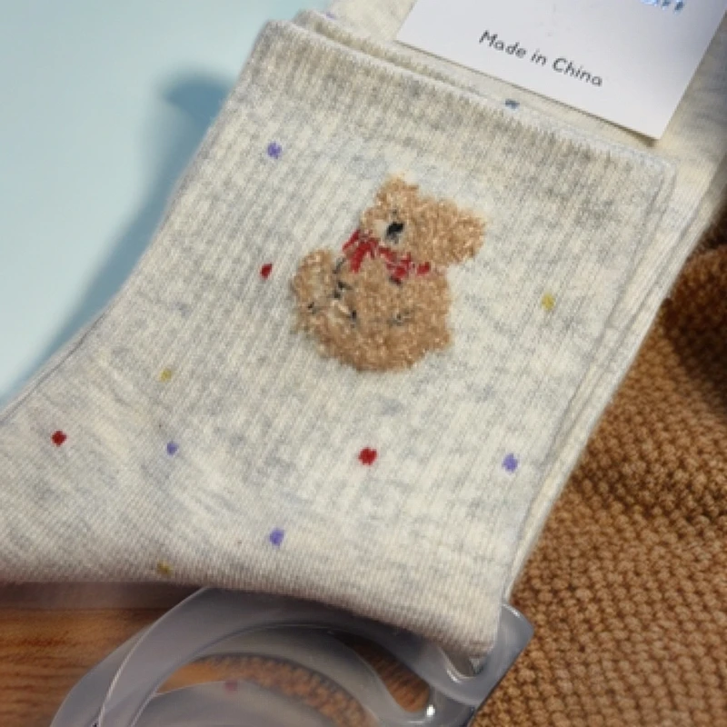 随机高品质棉袜一双（随单飞