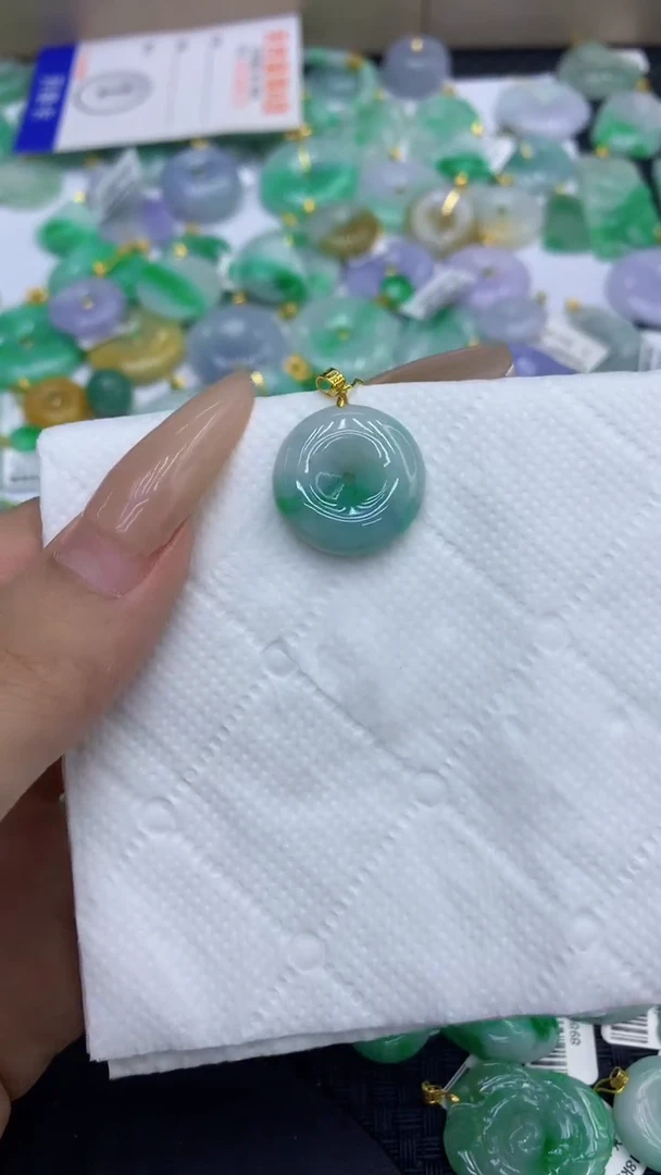 颈饰18K金镶嵌翡翠天然缅甸A货翡翠