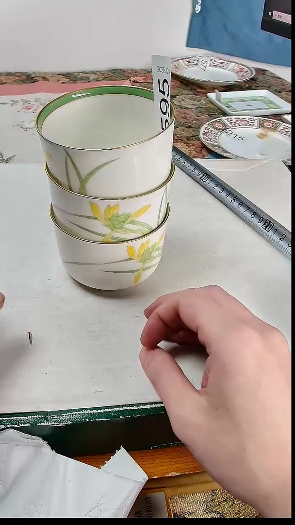 瓷片午****j小淼海外陶瓷工艺品