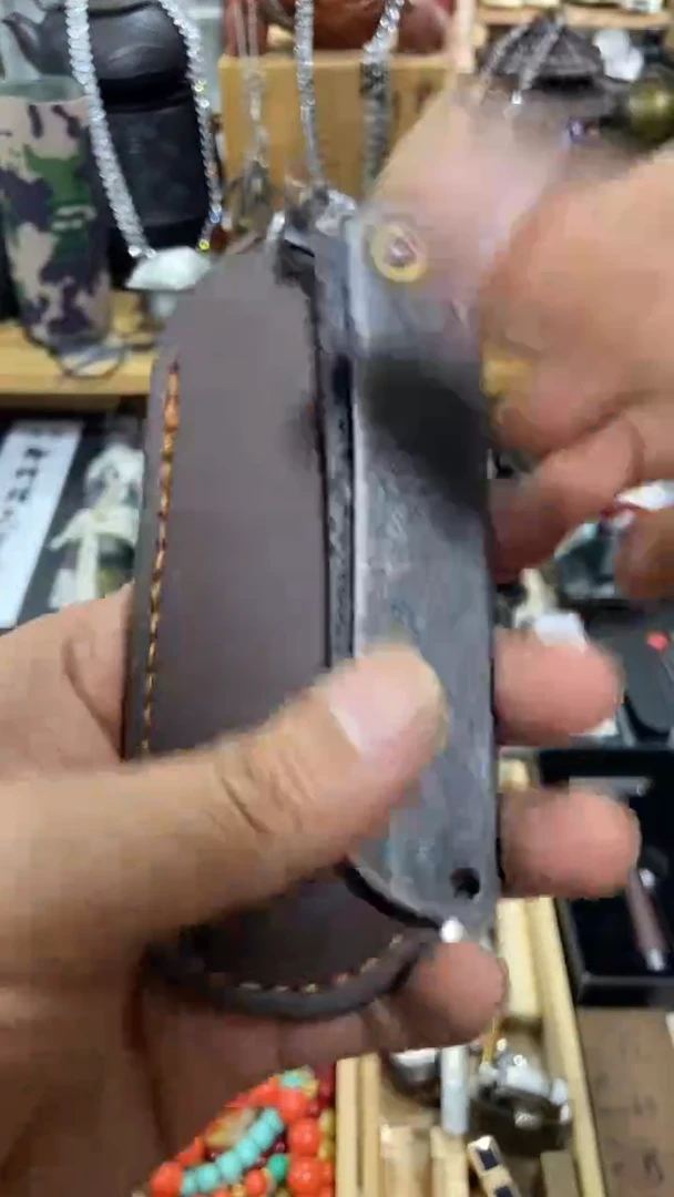 瓷片闪购商品  如图所示