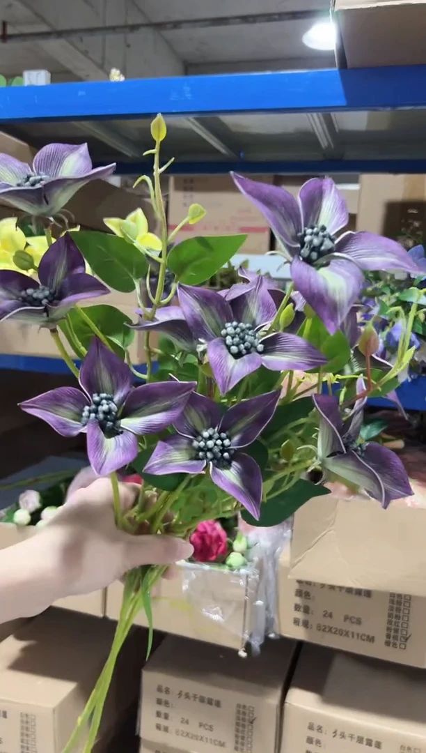 2枝紫色油画百合