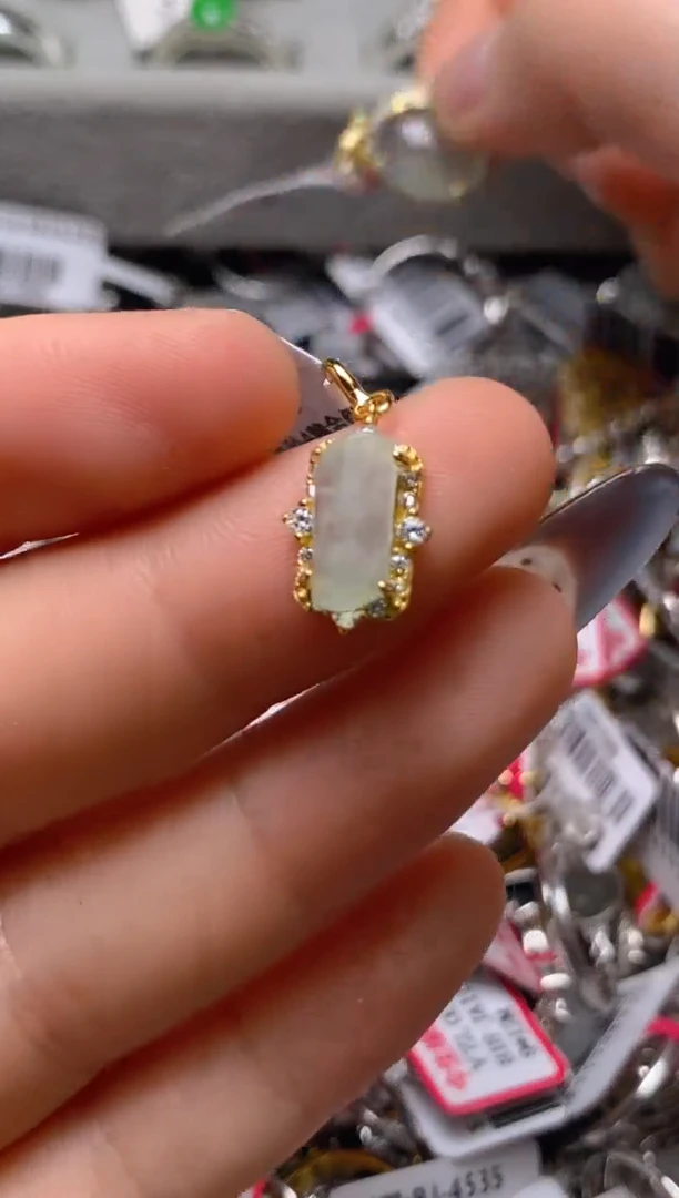 银S925镶嵌戒指翡翠百内无证书