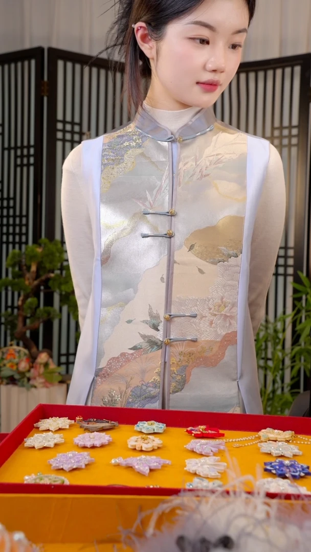 刺绣A****M非遗苏绣绒花手工饰品L