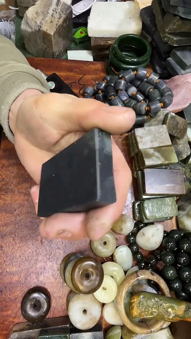 未镶嵌和田玉珠宝半成品1