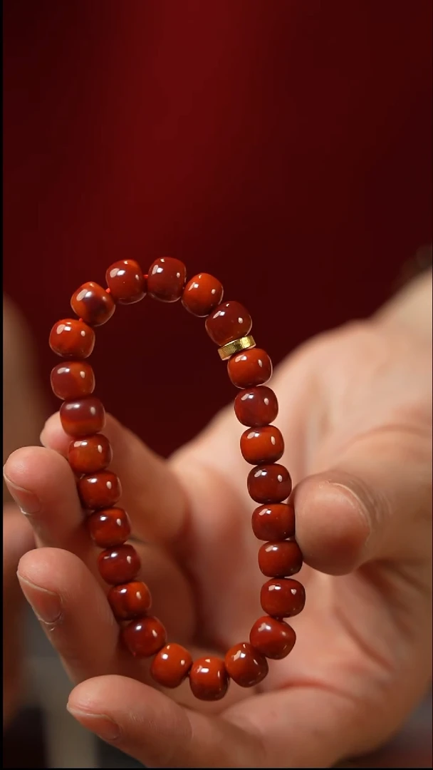 【闪购商品】南红玛瑙手链18K金镶嵌老型牛血红单圈