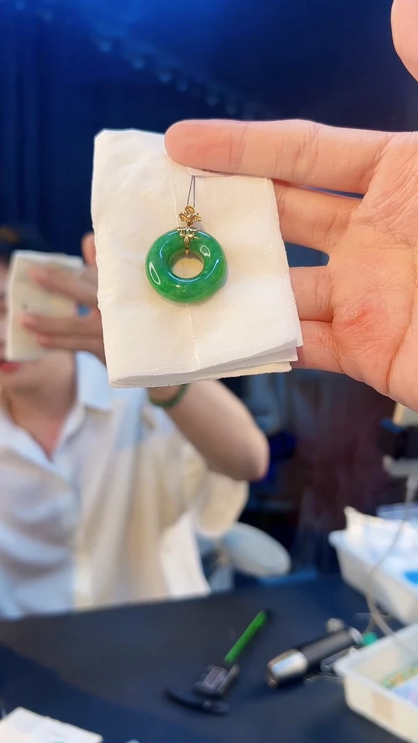 翡翠18K金镶嵌颈饰缅料A货/支持复检/一件