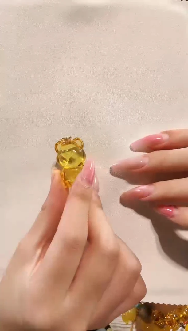 琥珀颈饰未镶嵌吊坠