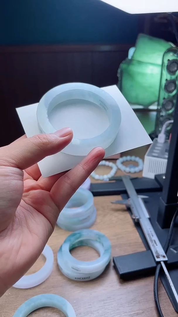 未镶嵌手镯定制翡翠姣****宝定制