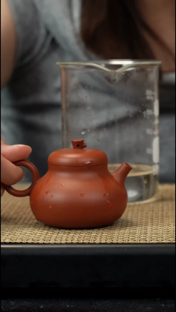 茶壶紫砂朱泥容天140c