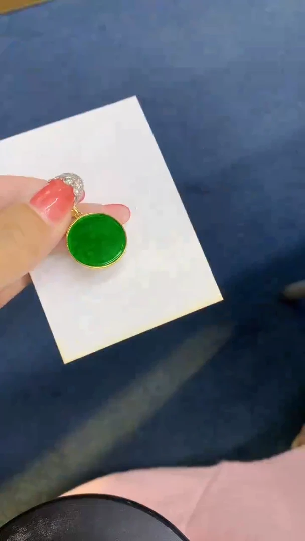 颈饰未镶嵌翡翠1