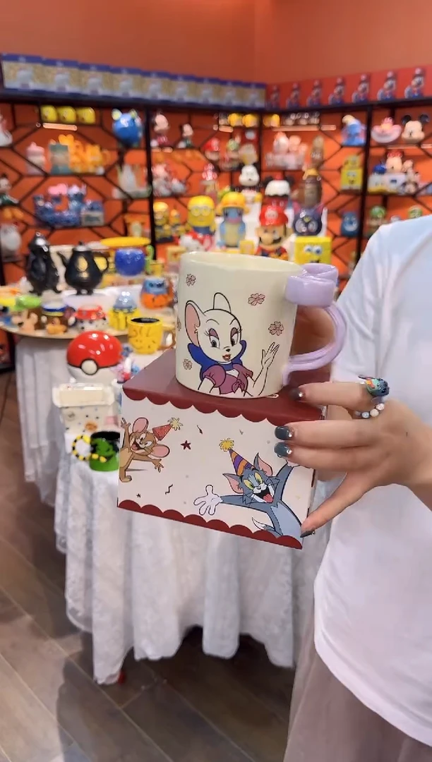 瓷片@@猫和老鼠紫色把手蝴蝶结水杯