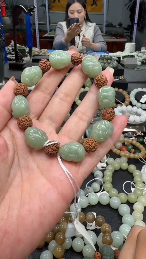 未镶嵌手链和田玉新疆貔貅手串