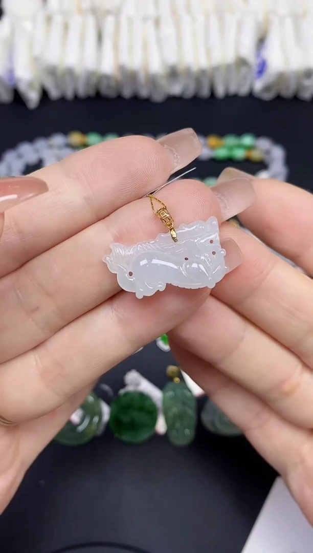 吊坠(不含链)18K金镶嵌翡翠龙18K金扣镶嵌@@CMT