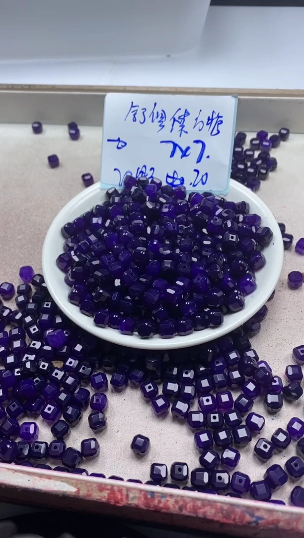 【闪购商品】玛瑙/玉髓颈饰未镶嵌W43舒俱来方块7*7mm*20颗